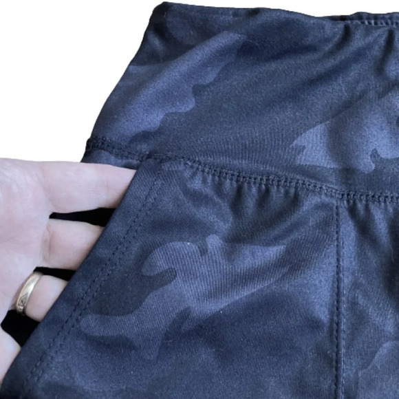 Yogalicious Lux, Black & Gray Camo Leggings, Size Small - Picture 4 of 7
